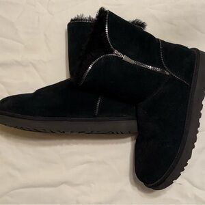 UGG Florence, Black Winter Boots with Fur Trim